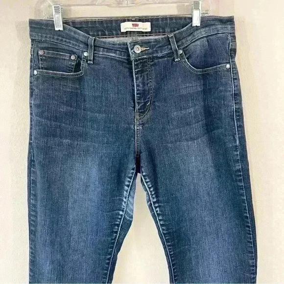 Levi’s “Perfectly Shaping” 512 Boot cut jeans - Picture 2 of 4